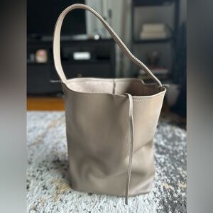 Taupe Bucket Bag w insert